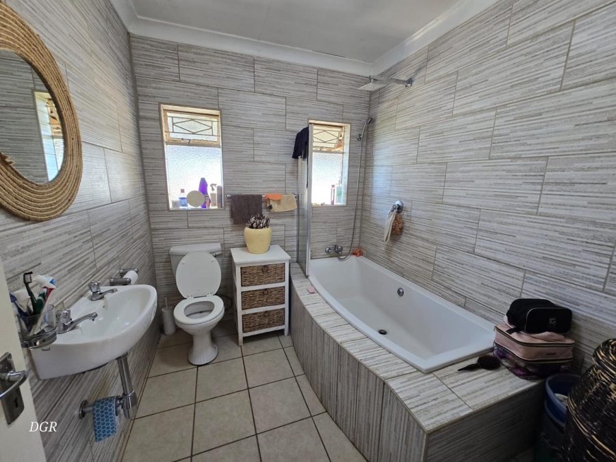 2 Bedroom Property for Sale in Riviera Northern Cape